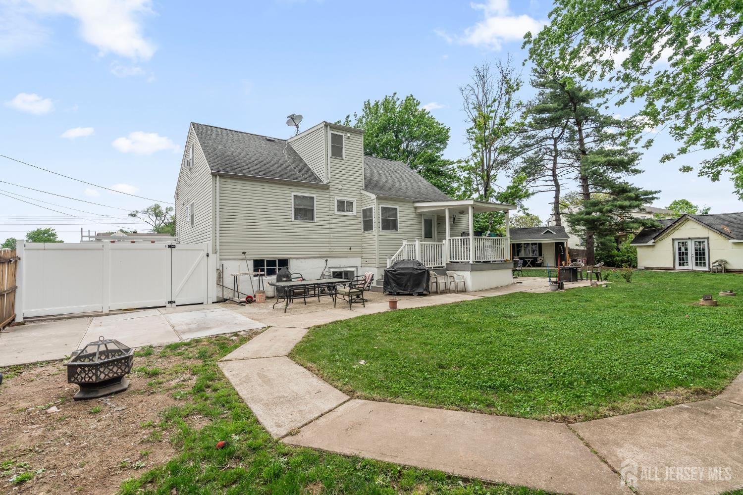 251 Arlington Drive Fords NJ 08863
