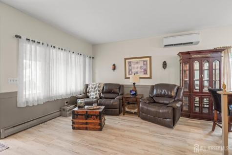 251 Arlington Drive Fords NJ 08863