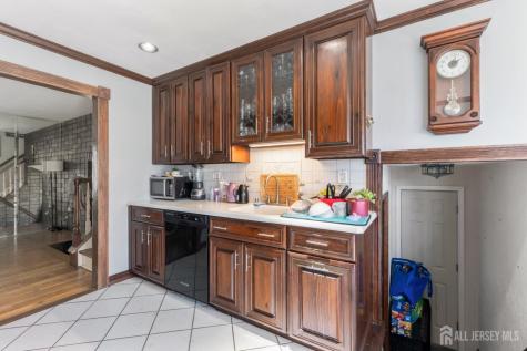 16 Wilmot Road Sayreville NJ 08872