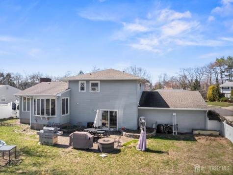 16 Wilmot Road Sayreville NJ 08872