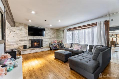 16 Wilmot Road Sayreville NJ 08872