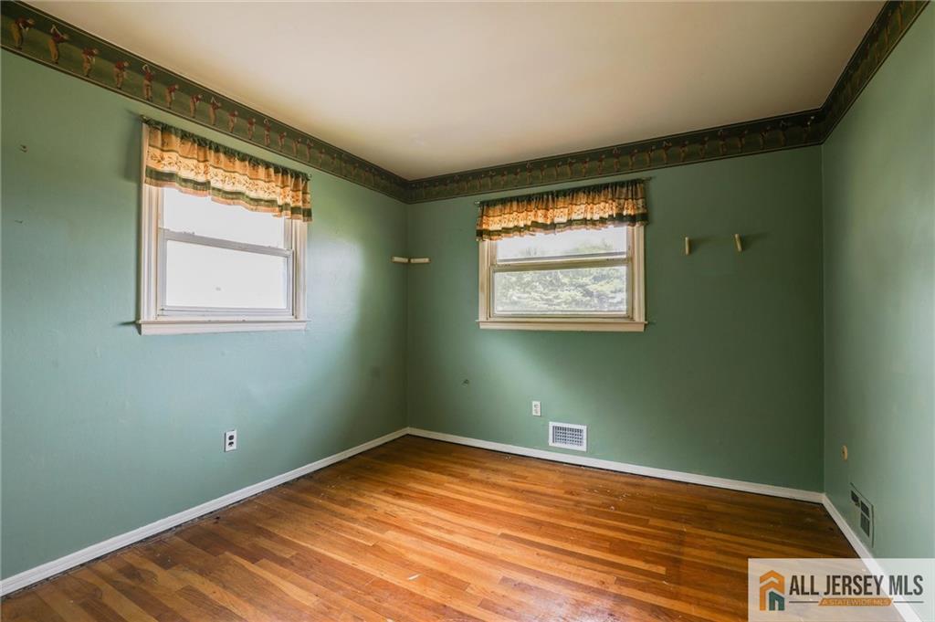18 Kierst Street Sayreville NJ 08859