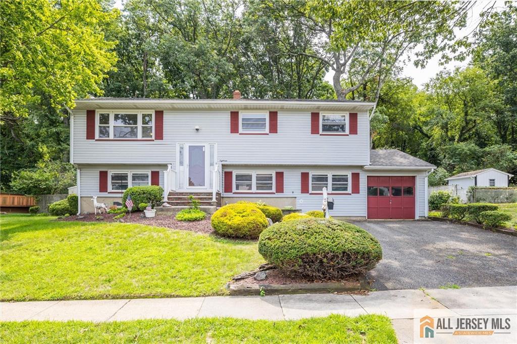 18 Kierst Street Sayreville NJ 08859