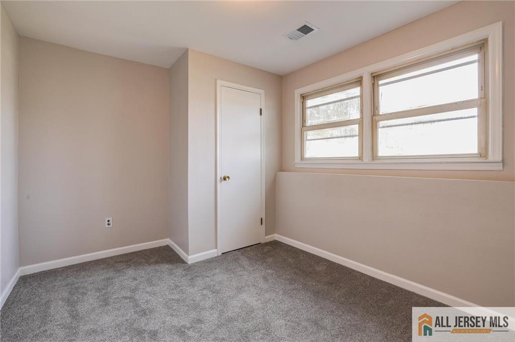 18 Kierst Street Sayreville NJ 08859