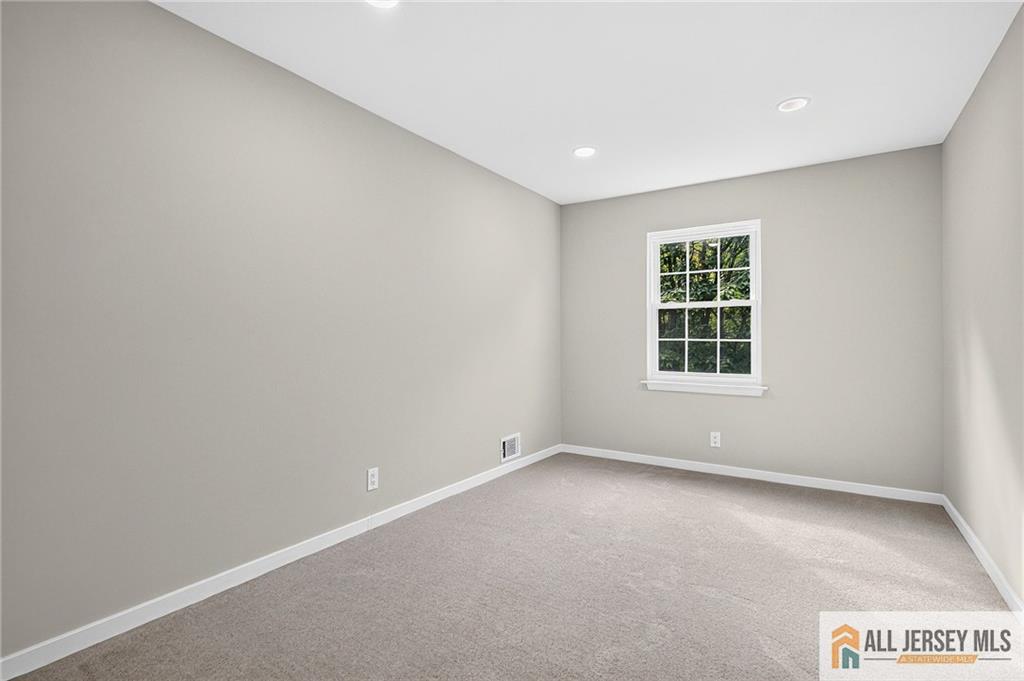 23 Thistle Court Old Bridge NJ 07747
