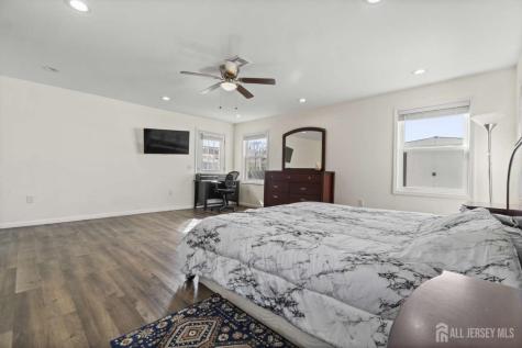 111 Daniel Street Carteret NJ 07008