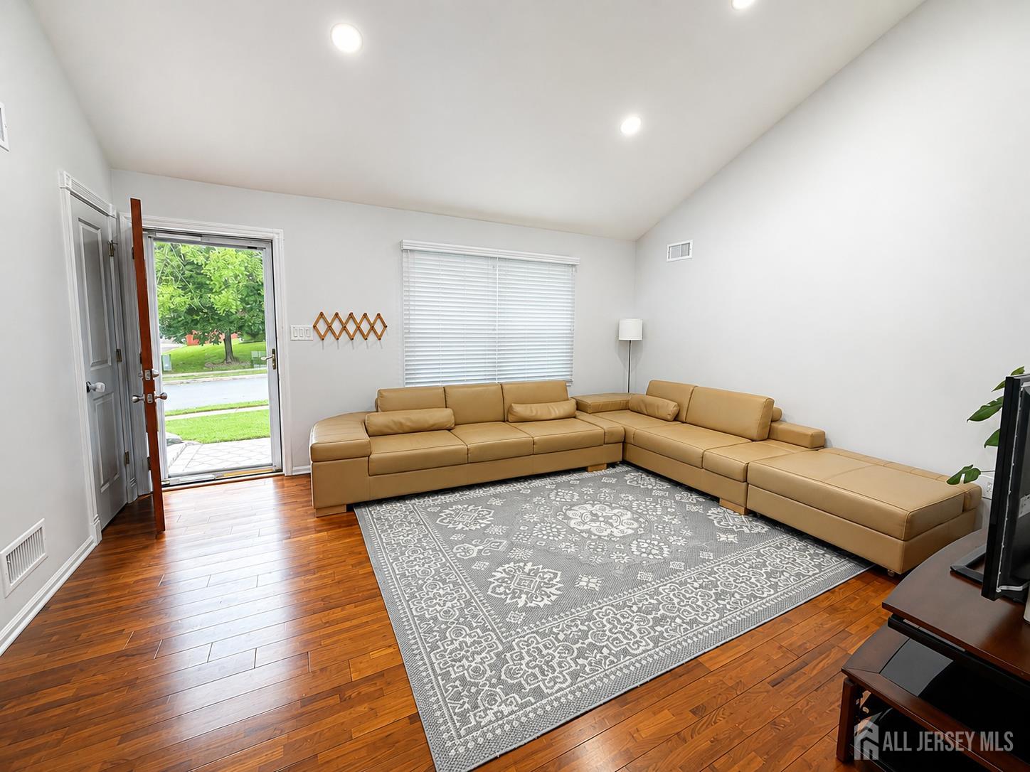 3 Netherwood Circle Edison NJ 08820