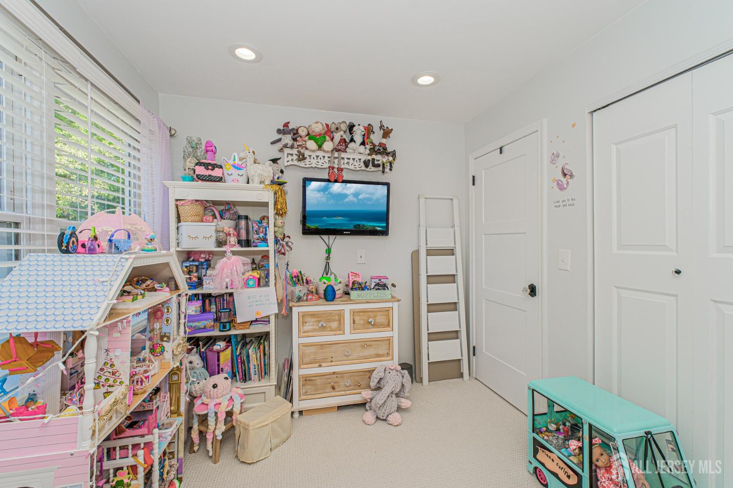 4 Shilling Way Jackson NJ 08527