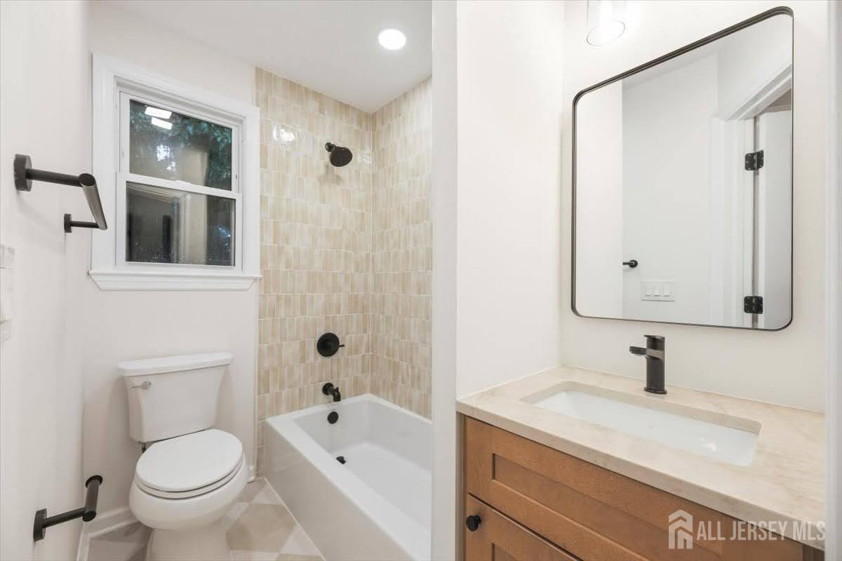 1114 Bordentown Avenue Parlin NJ 08859