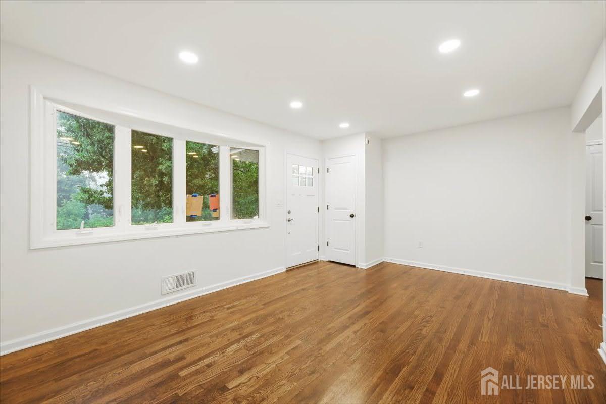 1114 Bordentown Avenue Parlin NJ 08859