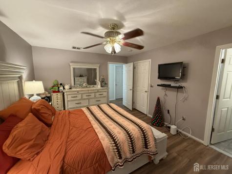 15 Sutton Place Helmetta NJ 08828