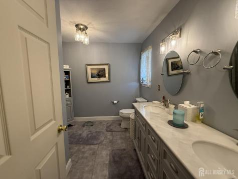 15 Sutton Place Helmetta NJ 08828