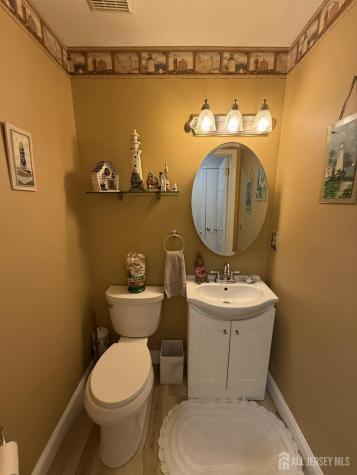 15 Sutton Place Helmetta NJ 08828