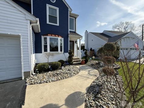 15 Sutton Place Helmetta NJ 08828