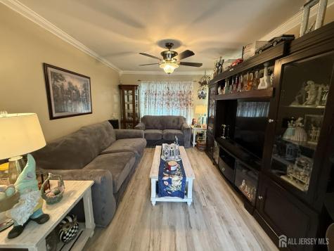 15 Sutton Place Helmetta NJ 08828