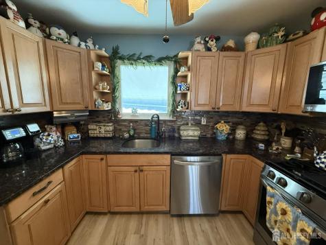 15 Sutton Place Helmetta NJ 08828