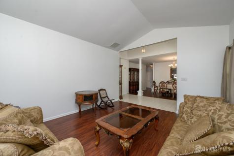 70 Vineyard Court Monroe NJ 08831