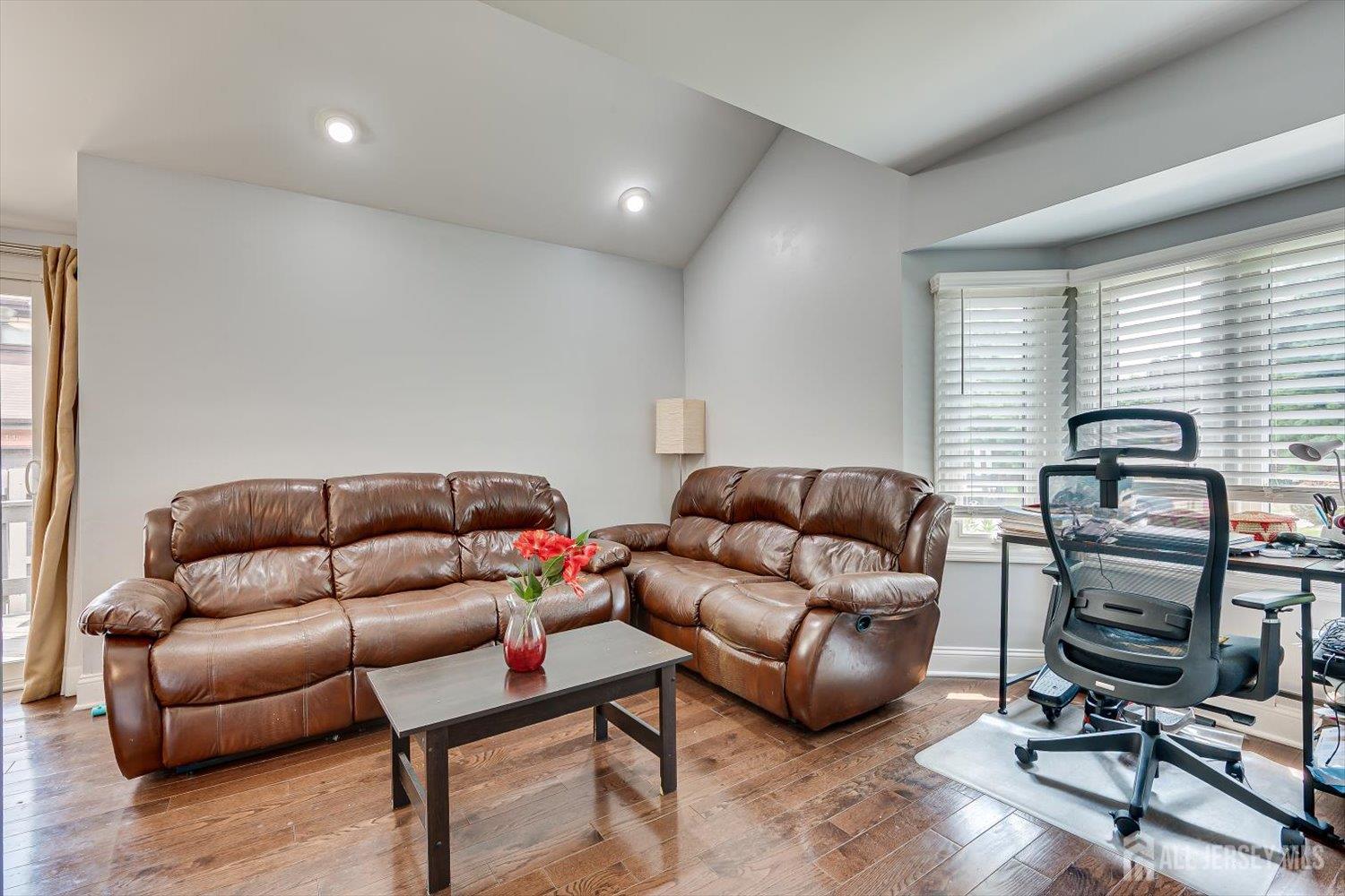 93 Riverbend Drive North Brunswick NJ 08902