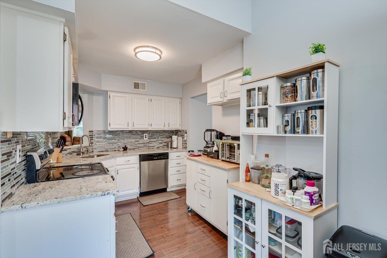 93 Riverbend Drive North Brunswick NJ 08902