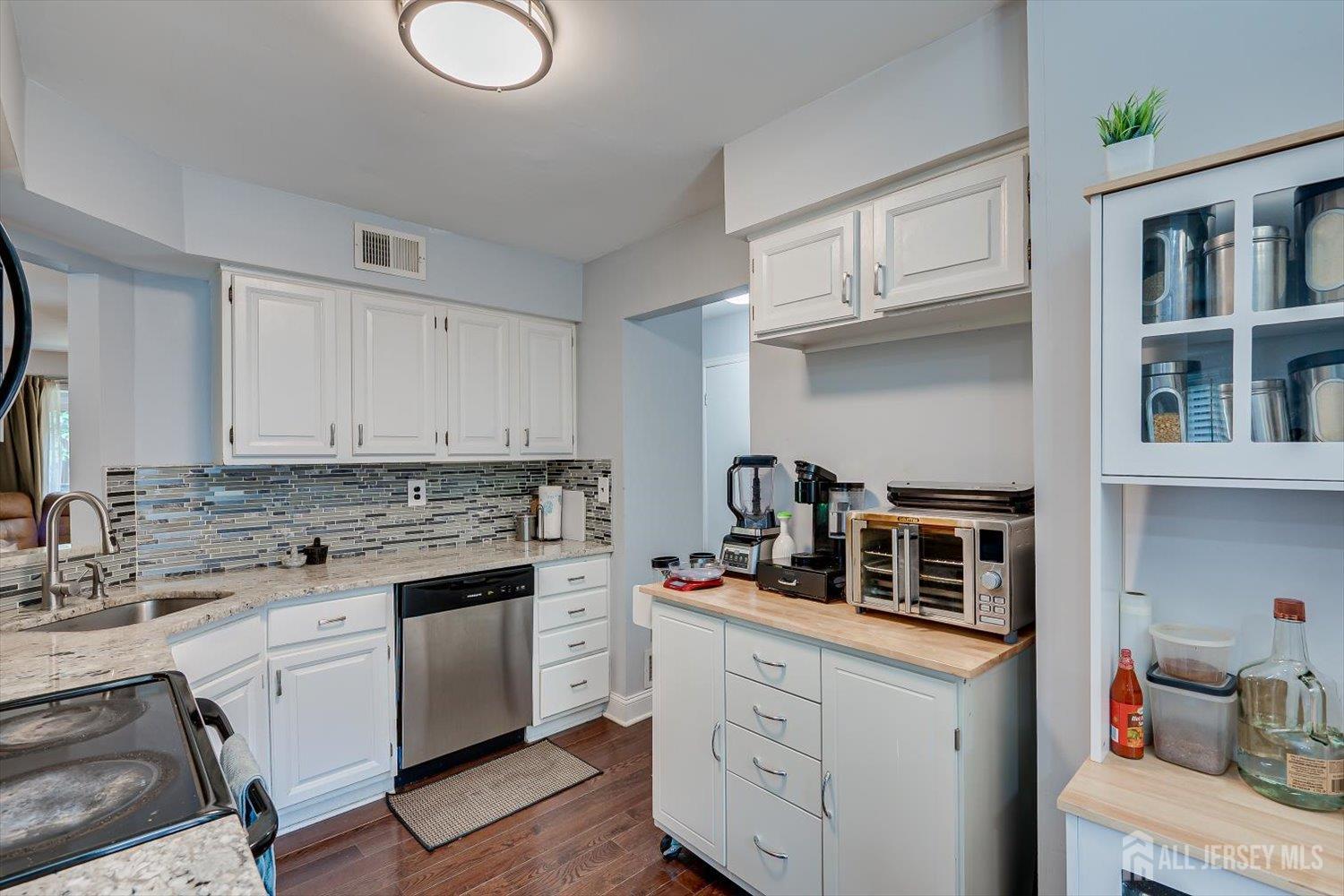 93 Riverbend Drive North Brunswick NJ 08902