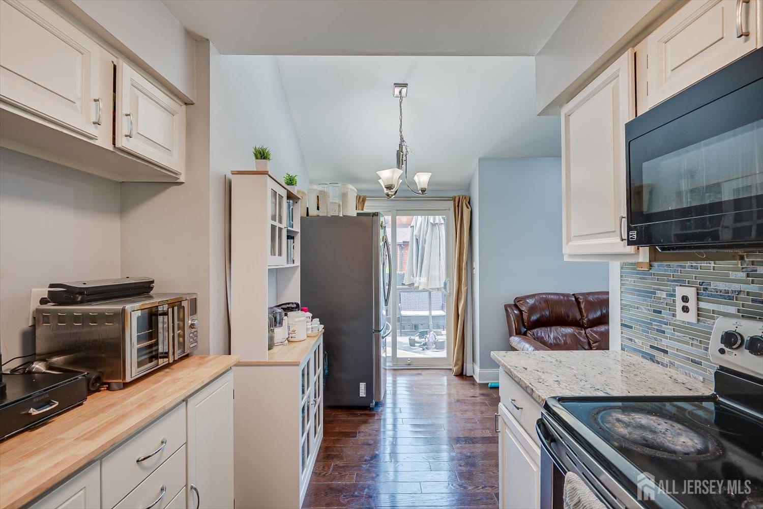 93 Riverbend Drive North Brunswick NJ 08902