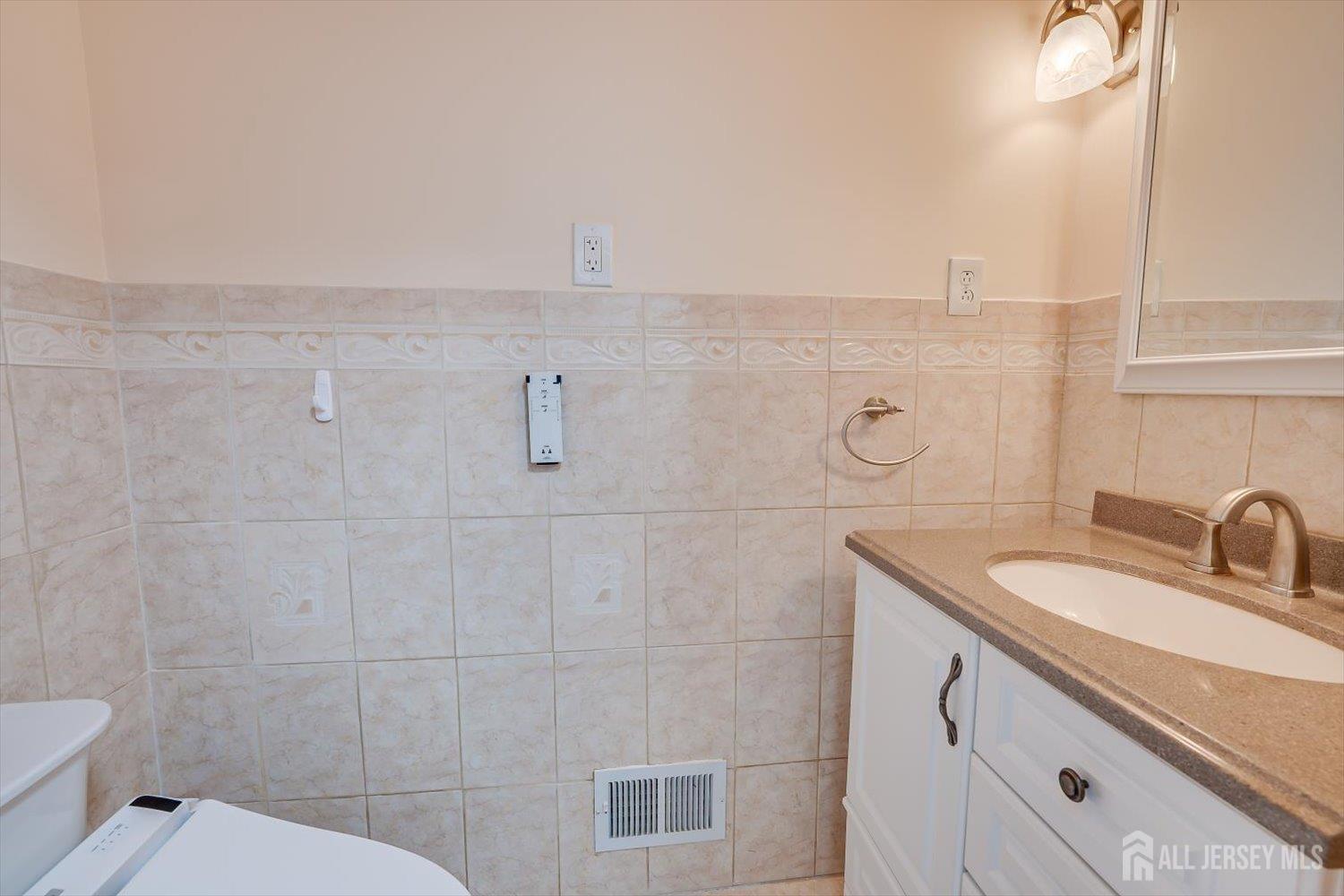93 Riverbend Drive North Brunswick NJ 08902