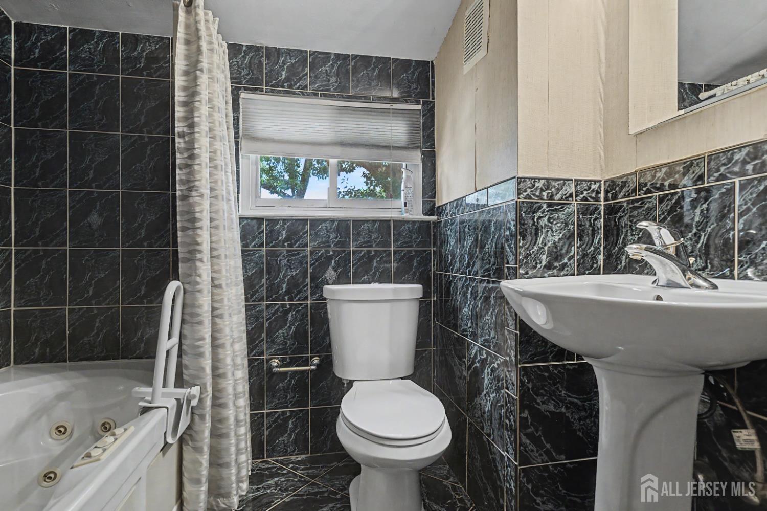 3 Darwin Road Franklin NJ 08873