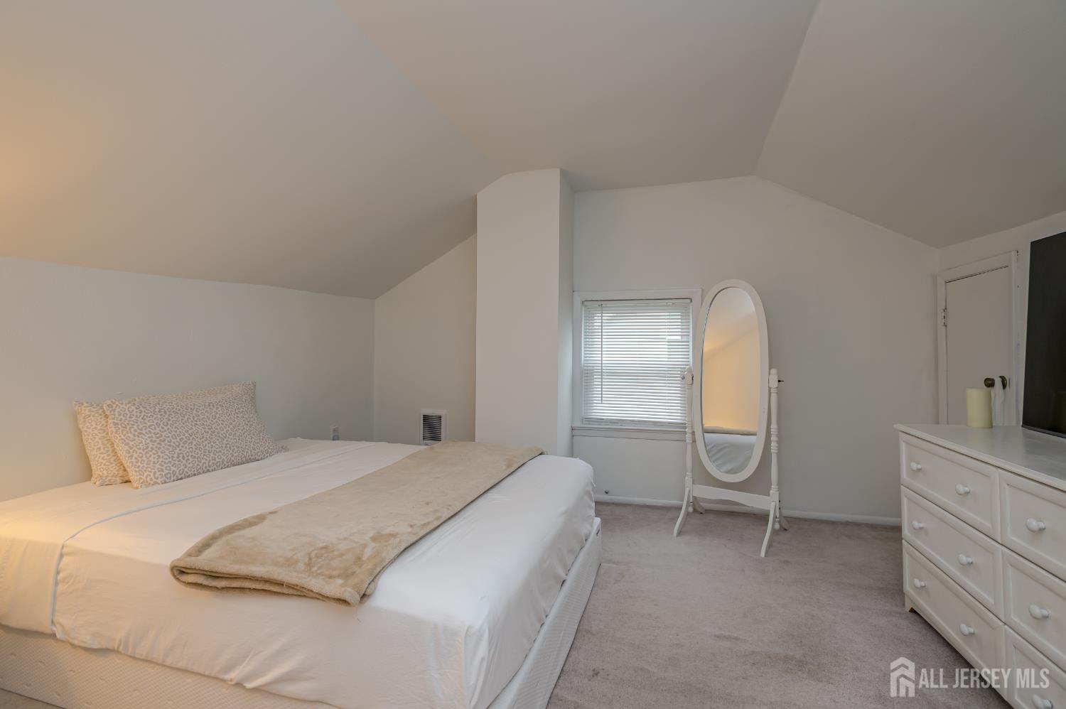 118 Vogel Place Middlesex NJ 08846