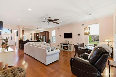 10 Iverness Court Lacey NJ 08731