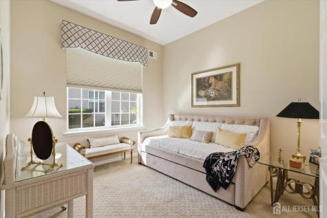 10 Iverness Court Lacey NJ 08731