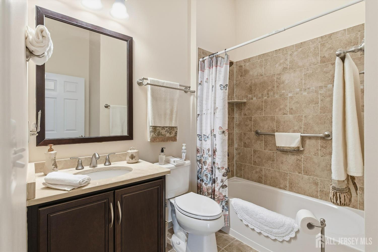 10 Iverness Court Lacey NJ 08731