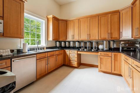10 Iverness Court Lacey NJ 08731