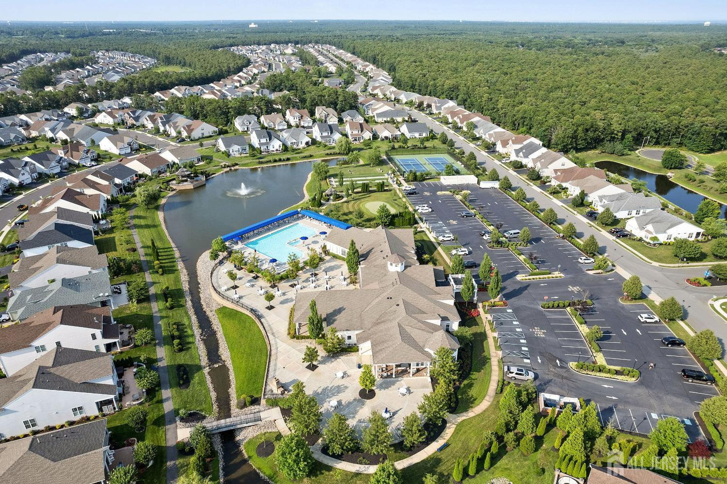 10 Iverness Court Lacey NJ 08731