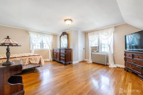146 Giles Avenue Middlesex NJ 08846