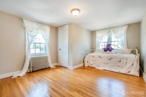 146 Giles Avenue Middlesex NJ 08846