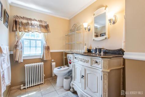 146 Giles Avenue Middlesex NJ 08846