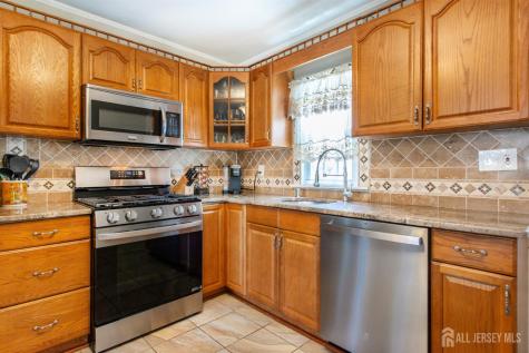 146 Giles Avenue Middlesex NJ 08846