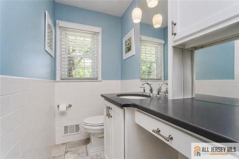 1087 Kearney Drive North Brunswick NJ 08902