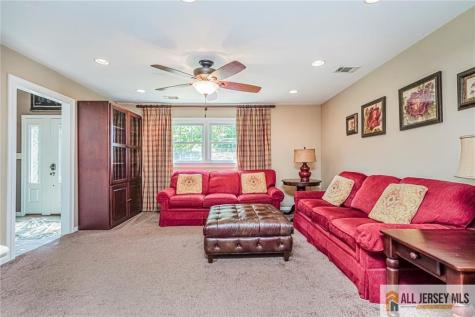 1087 Kearney Drive North Brunswick NJ 08902