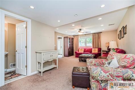 1087 Kearney Drive North Brunswick NJ 08902