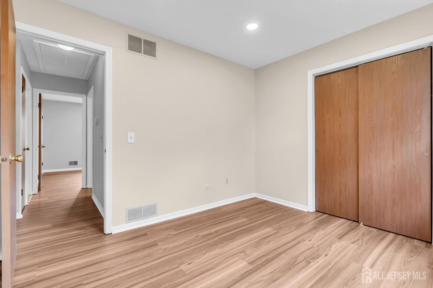 14 Dayton Avenue Middlesex NJ 08846