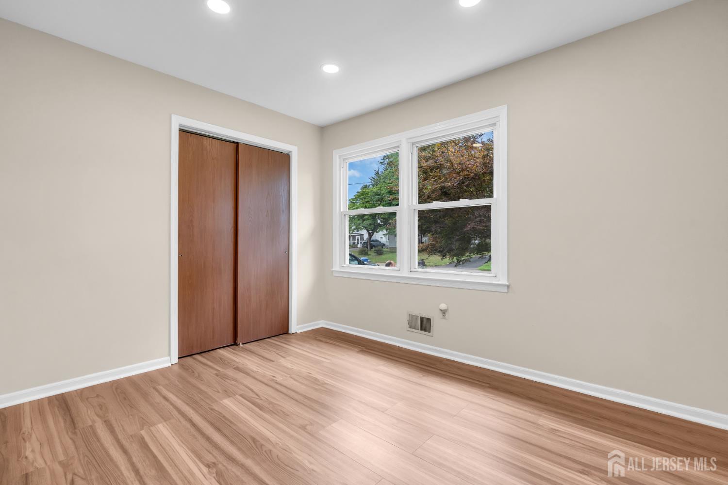 14 Dayton Avenue Middlesex NJ 08846