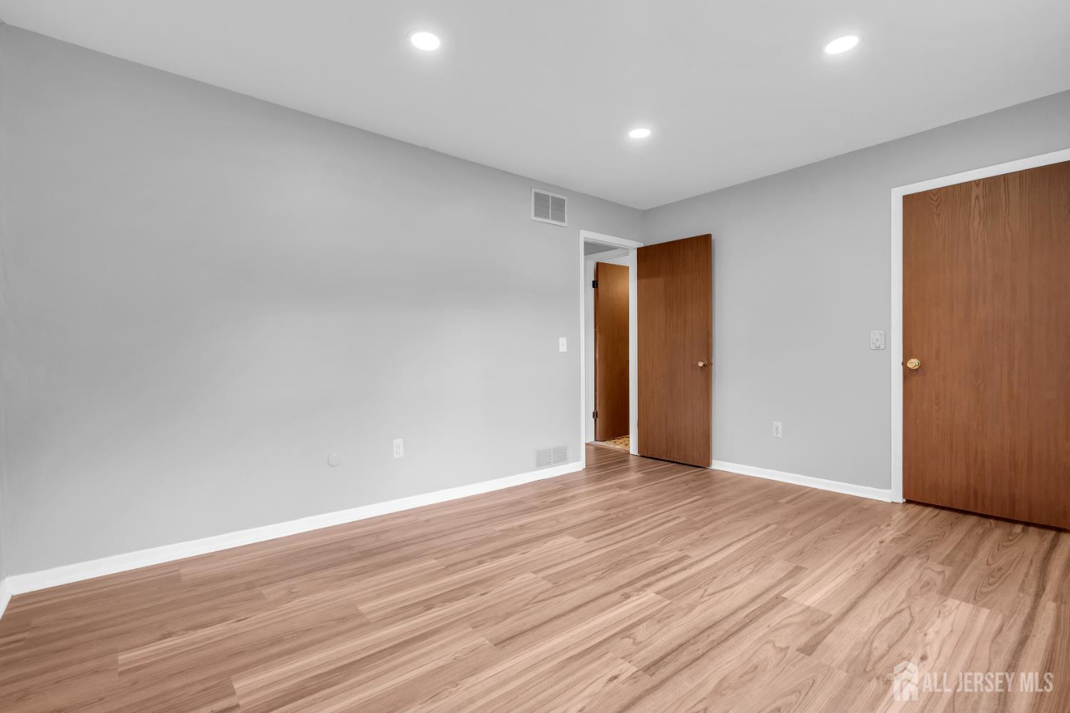 14 Dayton Avenue Middlesex NJ 08846