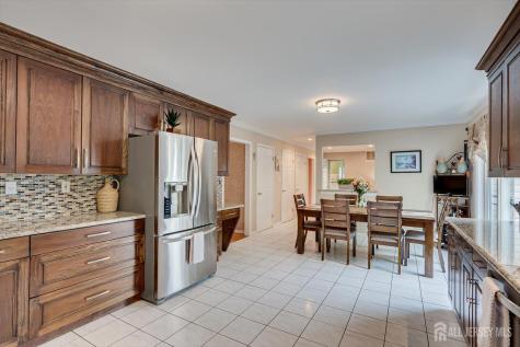 15 Alexander Court South River NJ 08882