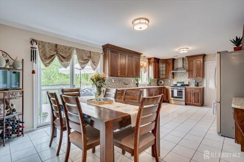 15 Alexander Court South River NJ 08882