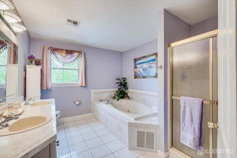 15 Alexander Court South River NJ 08882