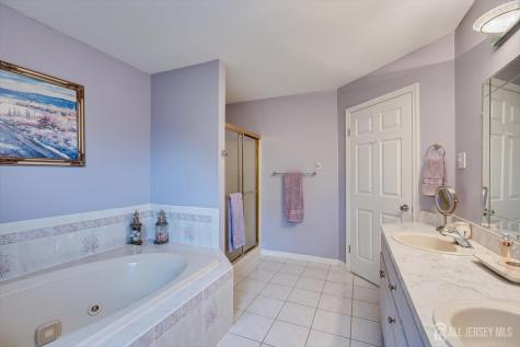 15 Alexander Court South River NJ 08882