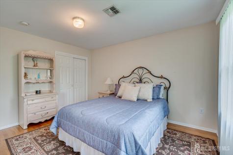 15 Alexander Court South River NJ 08882