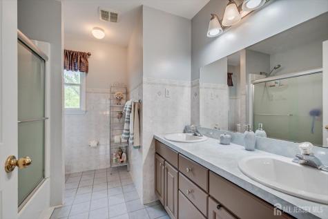15 Alexander Court South River NJ 08882