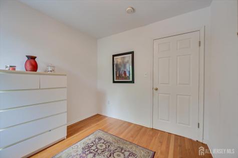 15 Alexander Court South River NJ 08882
